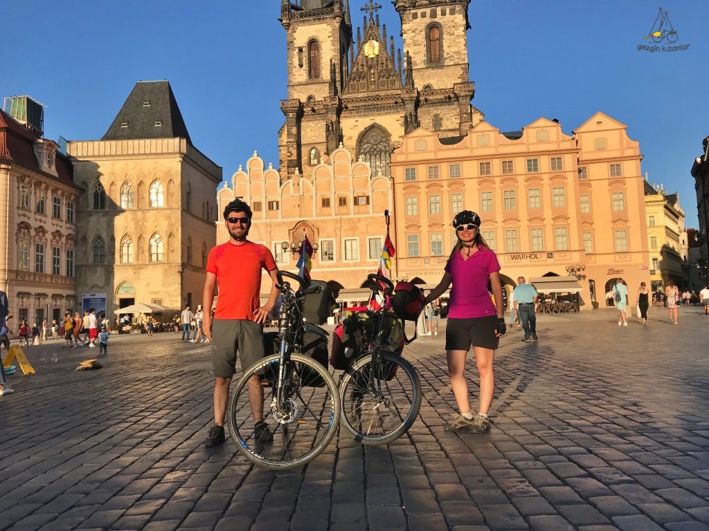 prag-gezgin-kizanlar-02